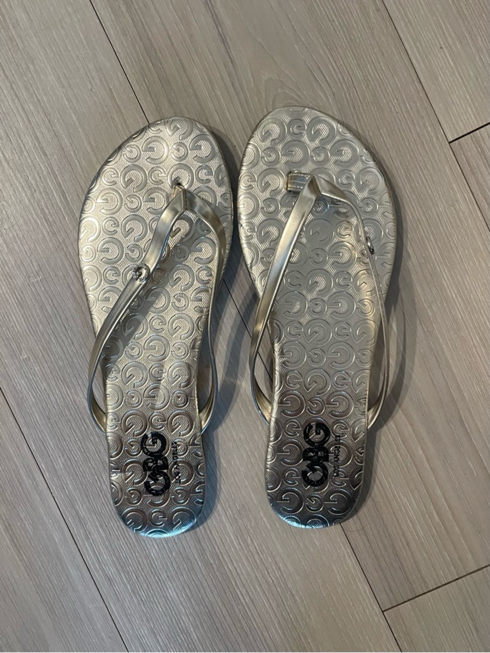 GBG Los Angeles Silver Metallic Flip Flop Sandals